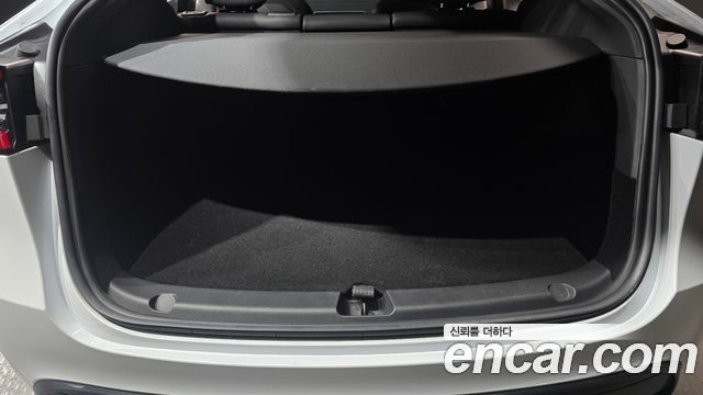 Tesla Model Y 2024 — photo 27