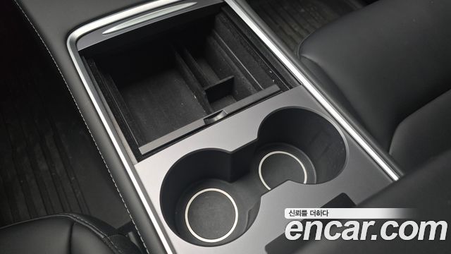Tesla Model Y 2024 — photo 29