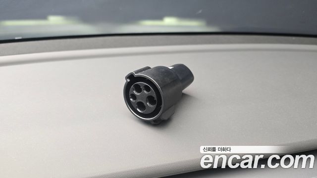 Tesla Model Y 2024 — photo 30