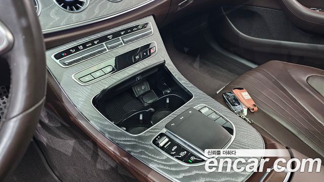 Mercedes-Benz CLS-Class 2021 — photo 17