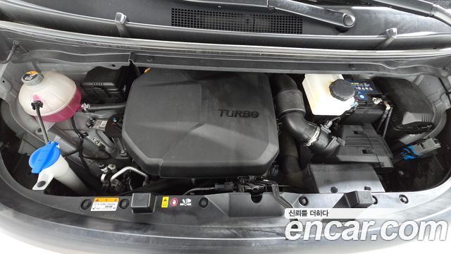 Hyundai Staria 2023 — photo 6