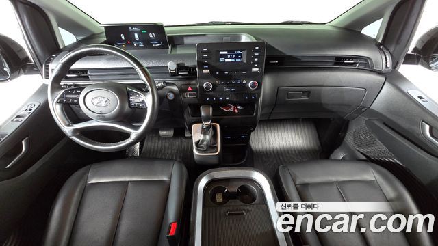 Hyundai Staria 2023 — photo 10
