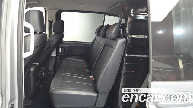 Hyundai Staria 2023 — photo 17