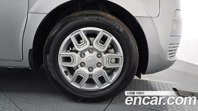 Hyundai Staria 2023 — photo 7