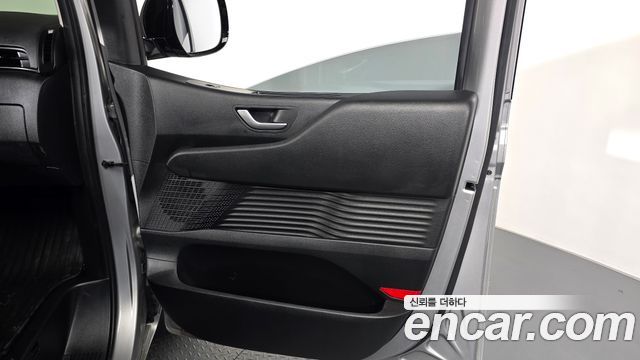 Hyundai Staria 2023 — photo 14