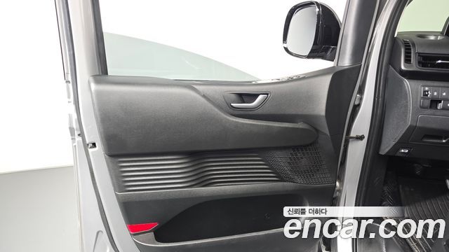 Hyundai Staria 2023 — photo 15