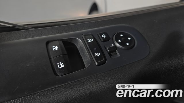 Hyundai Staria 2023 — photo 28