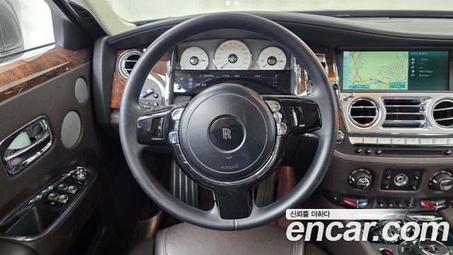 Rolls-Royce Ghost 2015 — photo 13