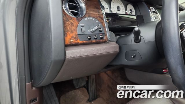 Rolls-Royce Ghost 2015 — photo 16