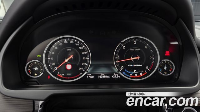 BMW X5 2017 — photo 11