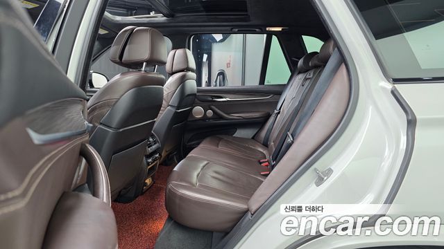 BMW X5 2017 — photo 18
