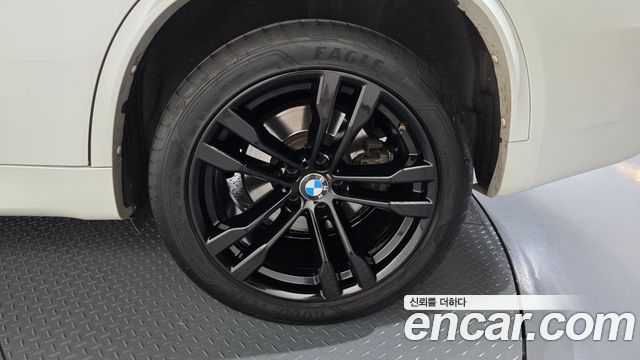 BMW X5 2017 — photo 7