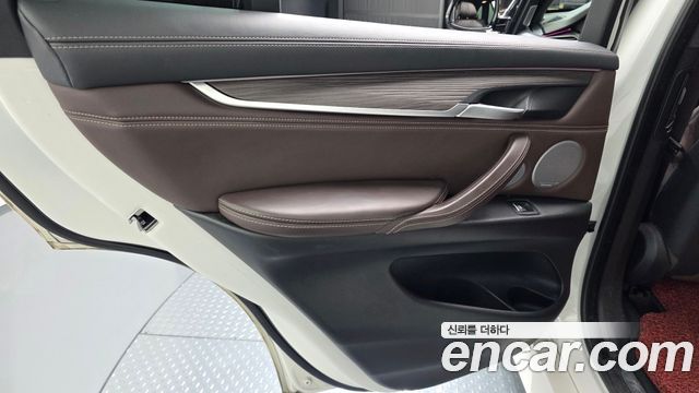 BMW X5 2017 — photo 15