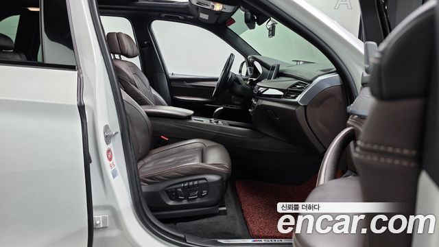 BMW X5 2017 — photo 16