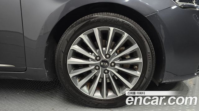 Kia K7 2018 — photo 5