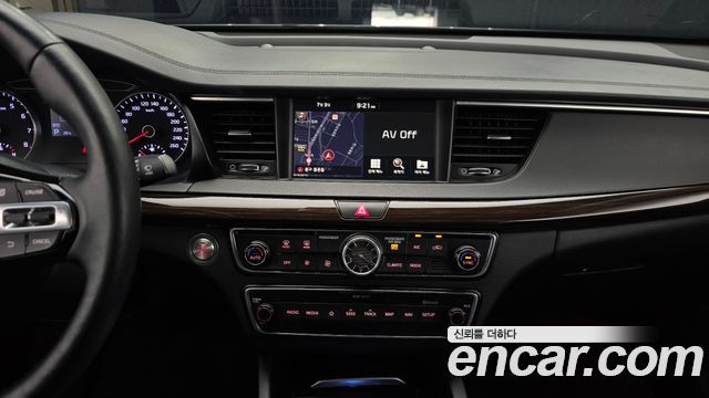 Kia K7 2018 — photo 19