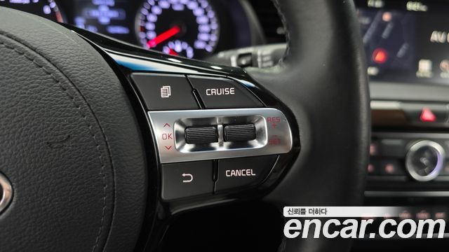Kia K7 2018 — photo 25