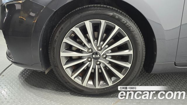 Kia K7 2018 — photo 7