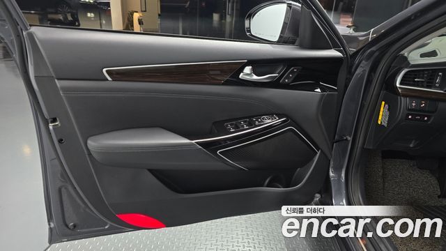 Kia K7 2018 — photo 14
