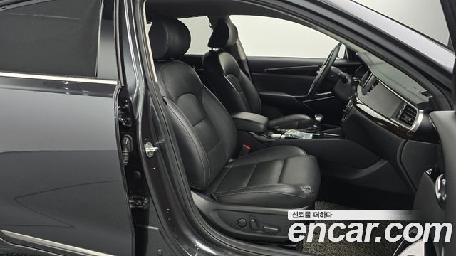 Kia K7 2018 — photo 16