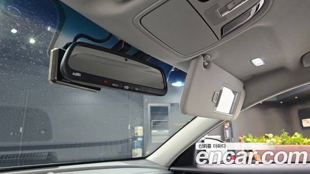 Kia K7 2018 — photo 28