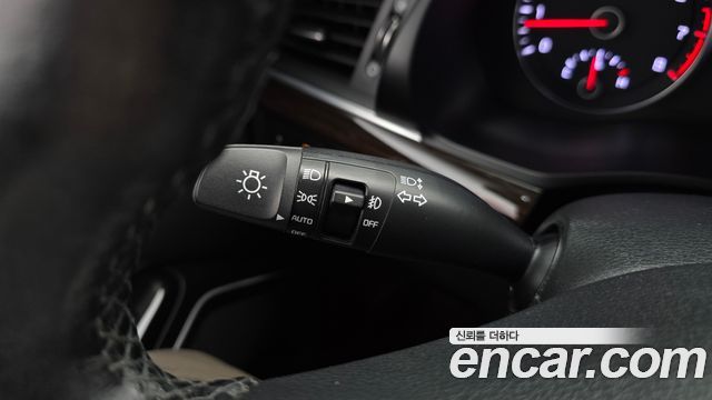 Kia K7 2018 — photo 30