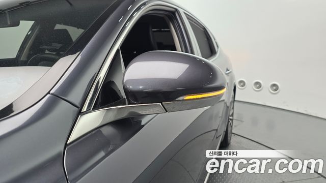 Kia K7 2018 — photo 31