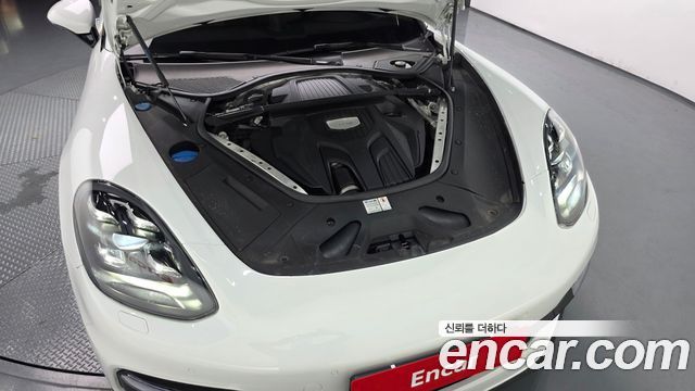 Porsche Panamera 2018 — photo 6