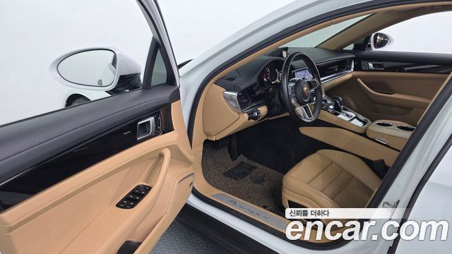 Porsche Panamera 2018 — photo 18