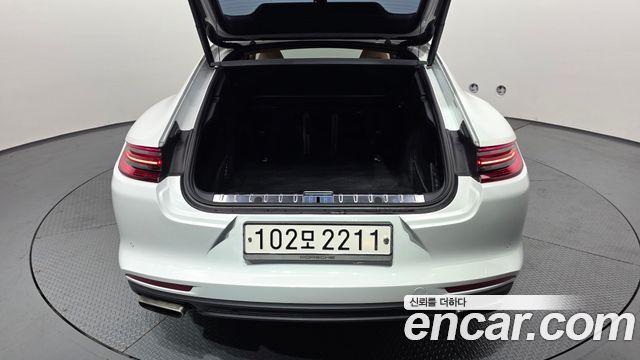 Porsche Panamera 2018 — photo 26