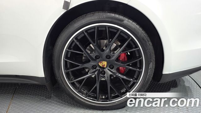 Porsche Panamera 2018 — photo 7
