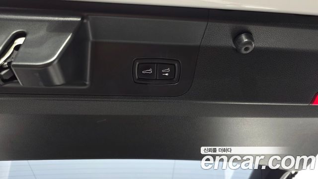 Porsche Panamera 2018 — photo 31