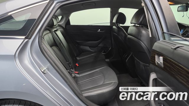 Hyundai Sonata 2016 — photo 11