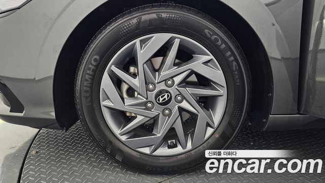 Hyundai AVANTE 2025 — photo 5