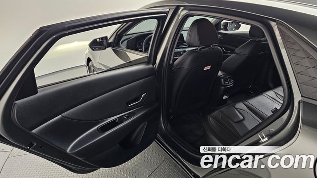 Hyundai AVANTE 2025 — photo 12