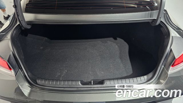 Hyundai AVANTE 2025 — photo 17