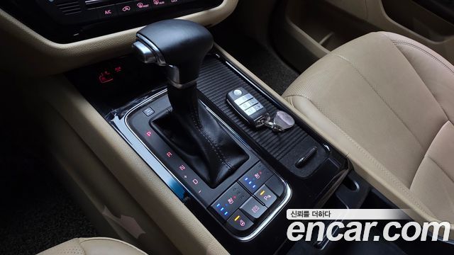 Kia Canival 2018 — photo 9
