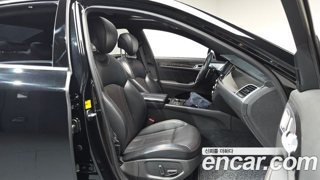Genesis G80 2017 — photo 17