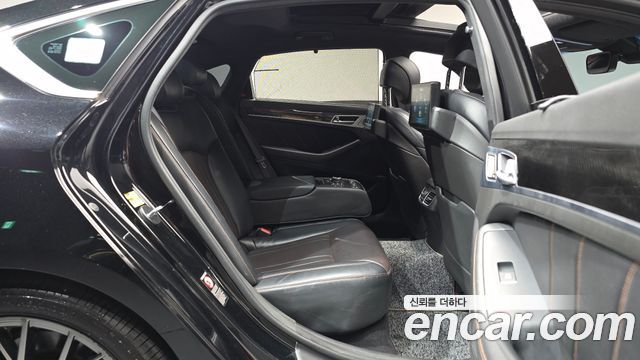 Genesis G80 2017 — photo 18