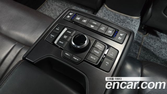 Genesis G80 2017 — photo 25