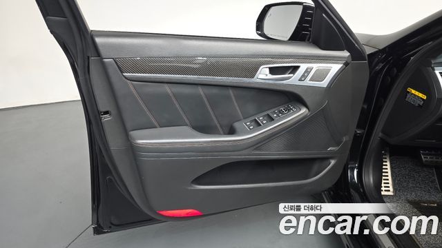 Genesis G80 2017 — photo 14