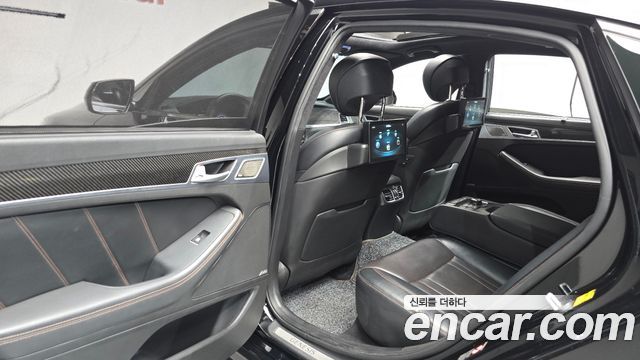 Genesis G80 2017 — photo 16