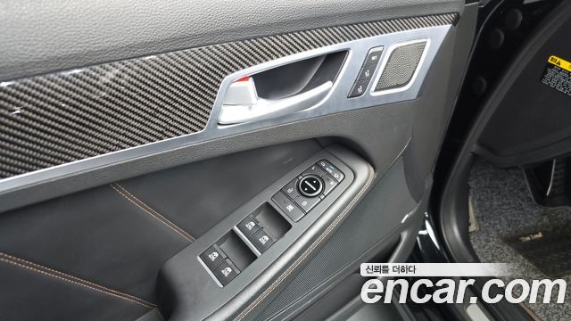 Genesis G80 2017 — photo 27