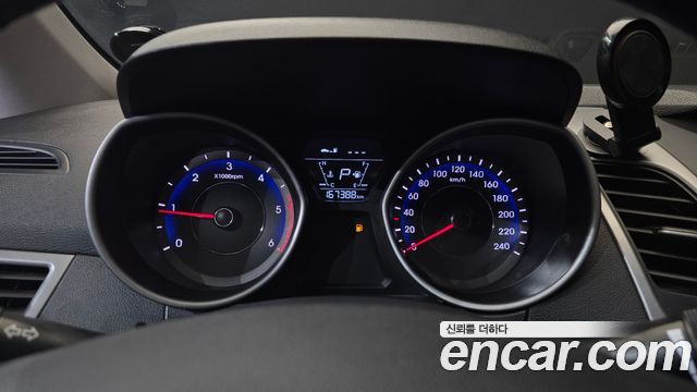 Hyundai AVANTE 2014 — photo 8