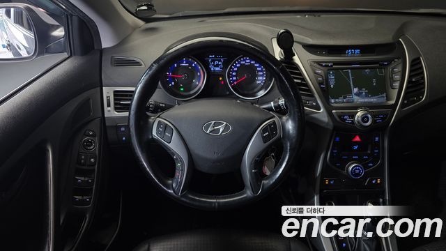 Hyundai AVANTE 2014 — photo 13