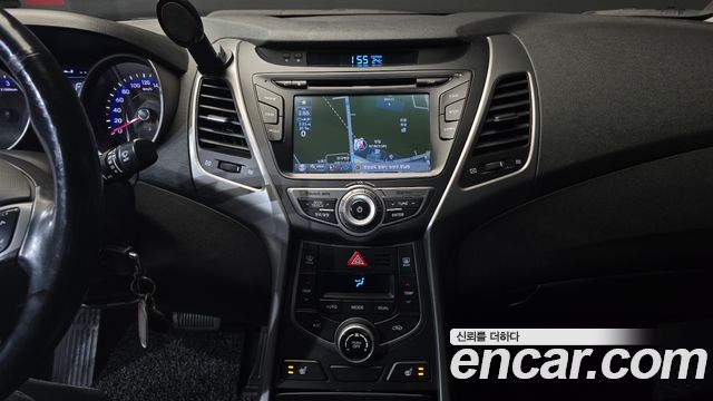 Hyundai AVANTE 2014 — photo 14