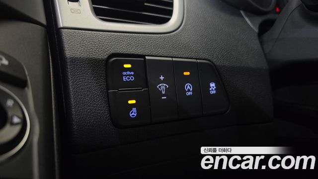 Hyundai AVANTE 2014 — photo 17