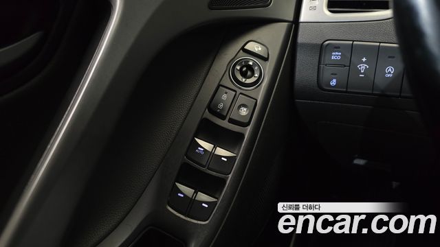 Hyundai AVANTE 2014 — photo 18