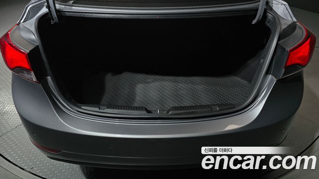 Hyundai AVANTE 2014 — photo 20