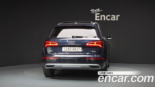 Audi Q5 2020 — photo 4